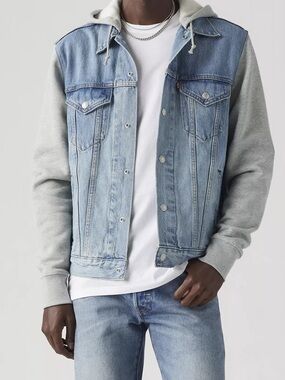 NWT LEVI’S HYBRID HOODIE TRUCKER JACKET